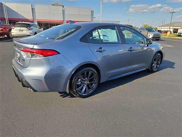 2026 Toyota Corolla SE photo 3