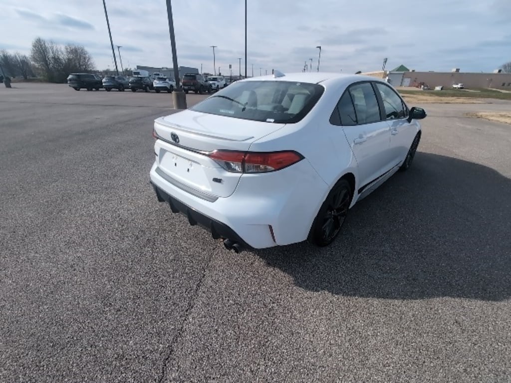 Used 2025 Toyota Corolla SE Sedan