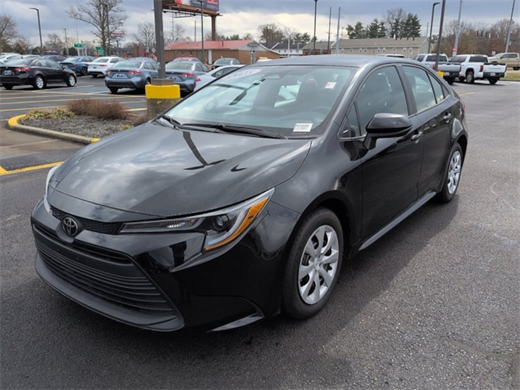 Certified 2025 Toyota Corolla LE Sedan
