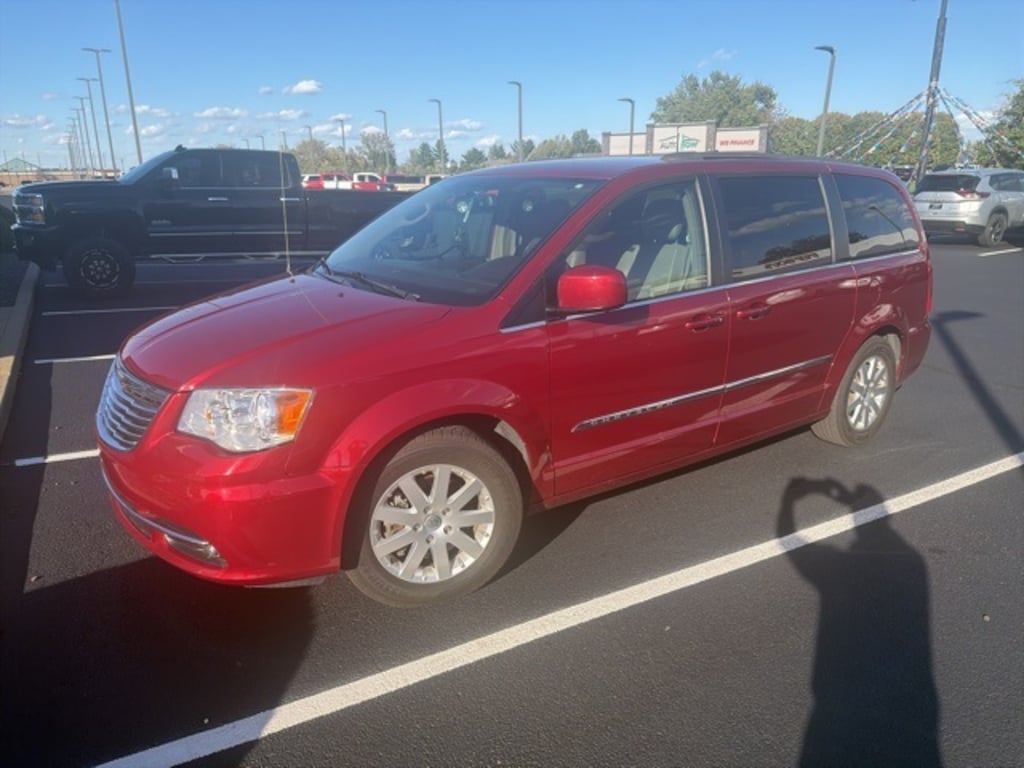 Used 2016 Chrysler Town & Country Touring Van LWB Passenger Van