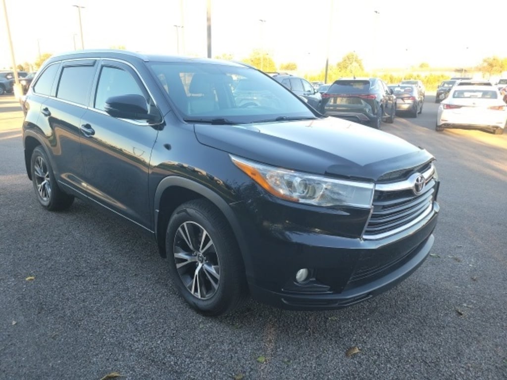 Used 2016 Toyota Highlander XLE V6 SUV