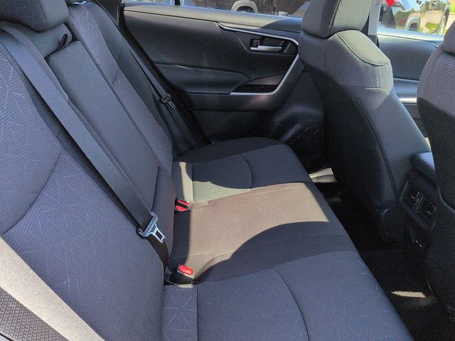 2025 Toyota RAV4 XLE - Photo 11