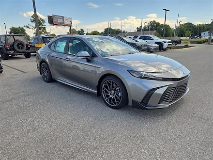 2025 Toyota Camry SE Sedan