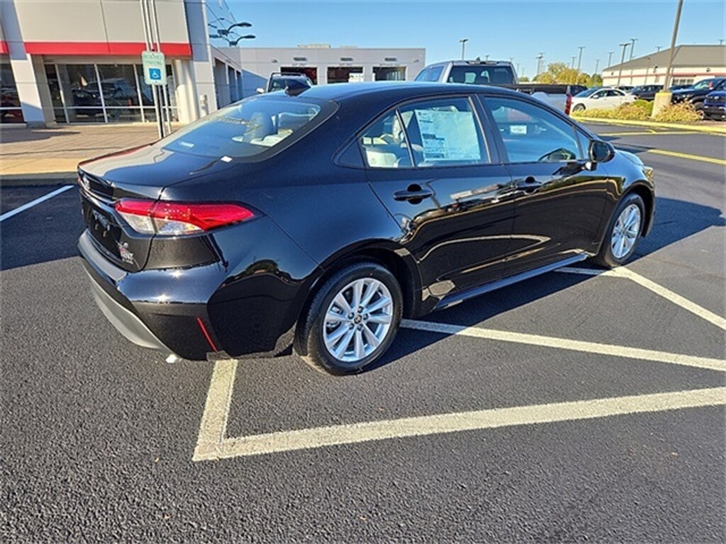 New 2026 Toyota Corolla SE Sedan