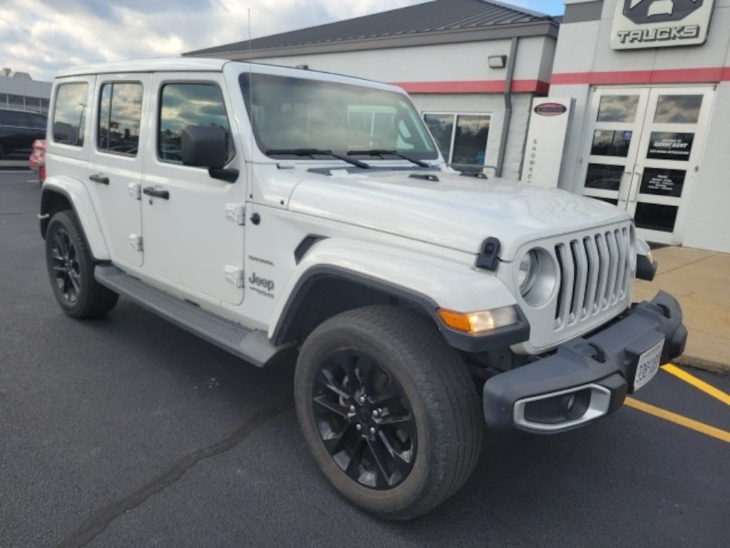 Used 2020 Jeep Wrangler Unlimited Sahara SUV