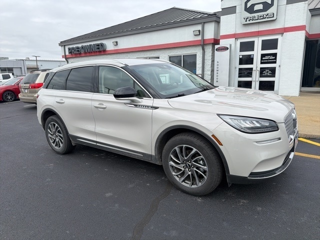 2021 Lincoln Corsair Base's photo