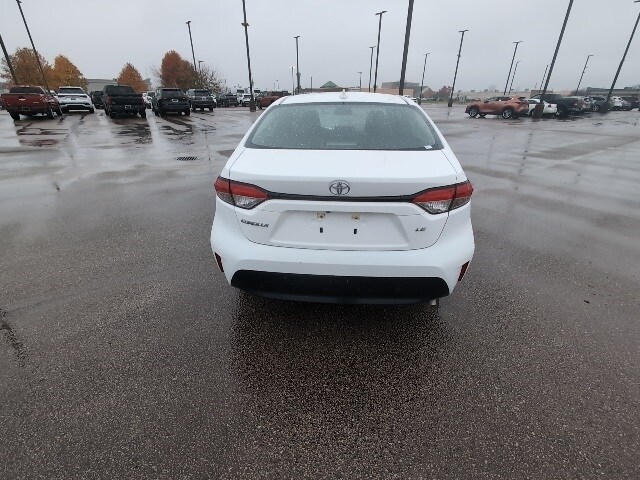 2025 Toyota Corolla LE photo 4