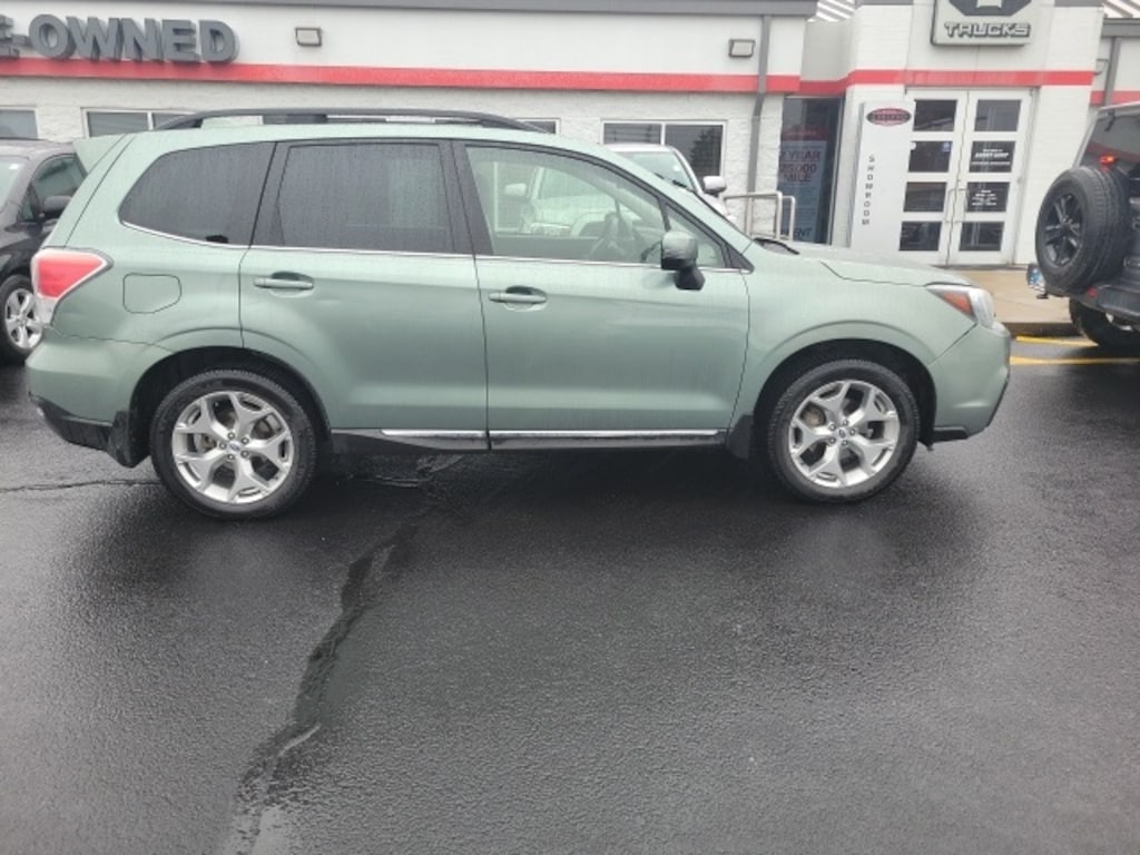 Used 2018 Subaru Forester 2.5i Touring SUV