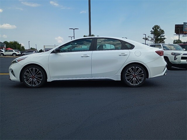 2023 Kia Forte GT photo 4