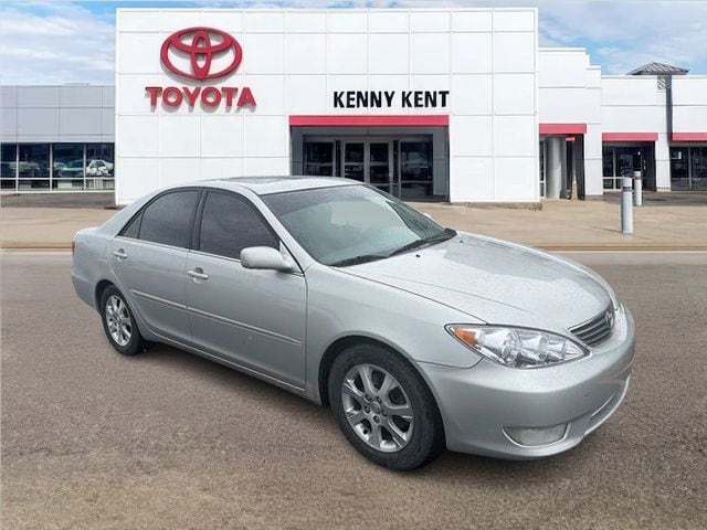 2005 Toyota Camry XLE V6 FWD