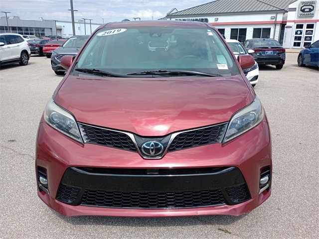 Used 2019 Toyota Sienna SE Premium with VIN 5TDXZ3DC4KS972890 for sale in Evansville, IN