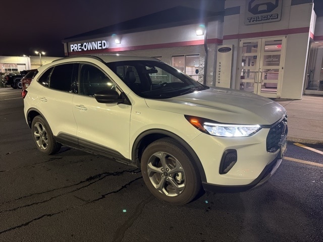 2025 Ford Escape ST-Line's photo