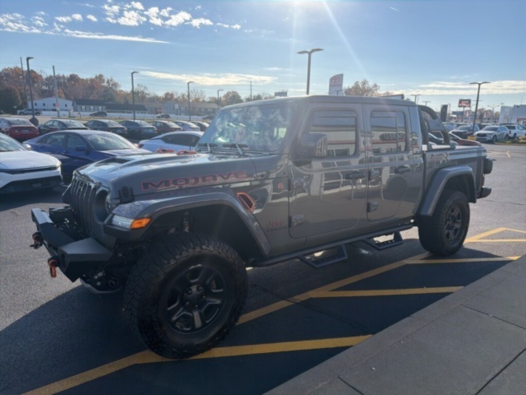 Used 2023 Jeep Gladiator Mojave Truck Crew Cab