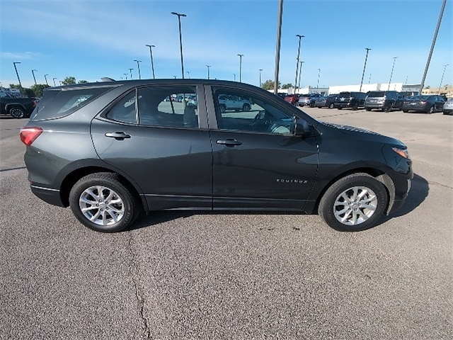 Used 2021 Chevrolet Equinox LS with VIN 2GNAX5EV3M6150254 for sale in Evansville, IN