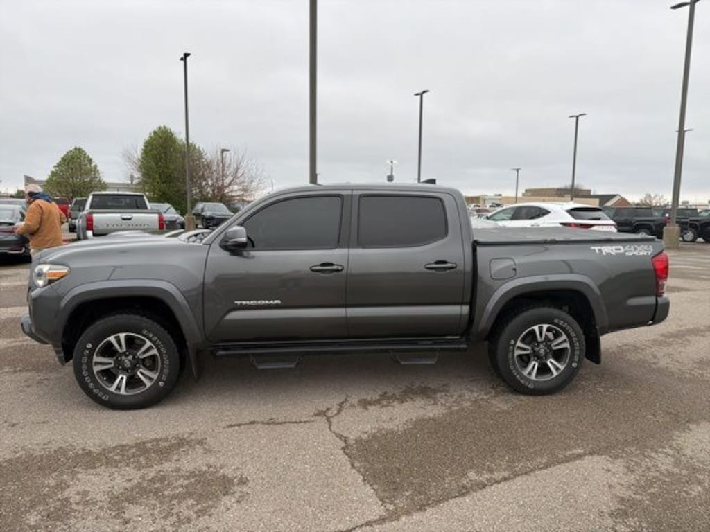 Used 2017 Toyota Tacoma TRD Sport Truck Double Cab