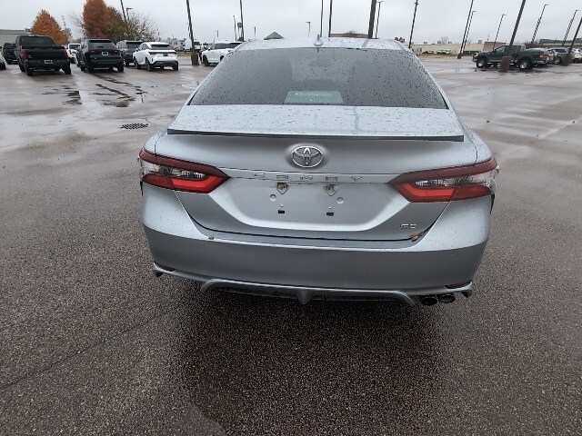 2024 Toyota Camry SE photo 3