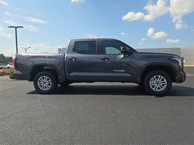 2026 Toyota Tundra SR5 photo 2