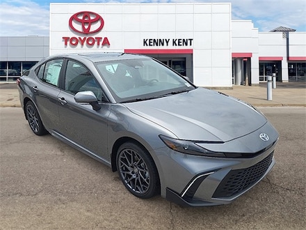 2025 Toyota Camry SE Sedan