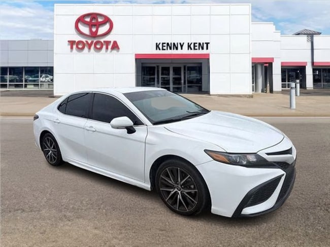 2023 Toyota Camry SE Sedan