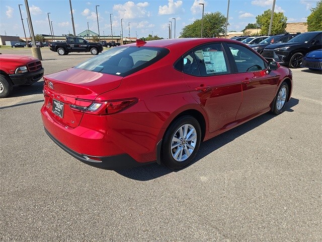 2026 Toyota Camry LE photo 3