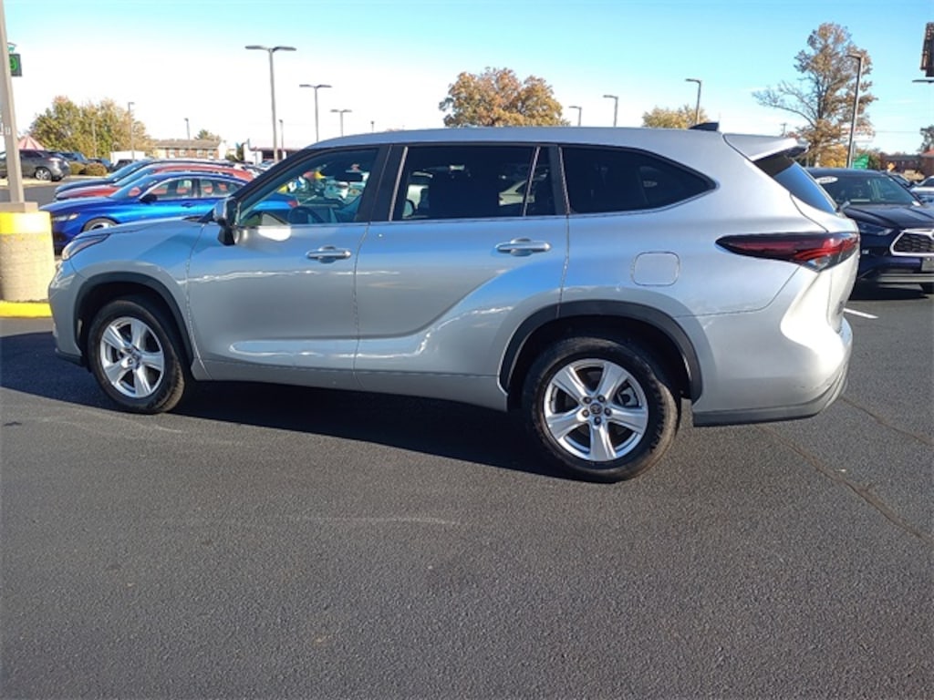 Certified 2025 Toyota Highlander LE SUV