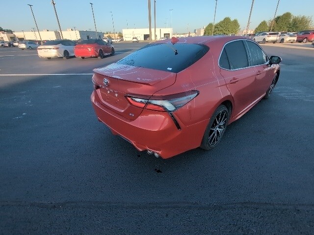 2024 Toyota Camry SE photo 3