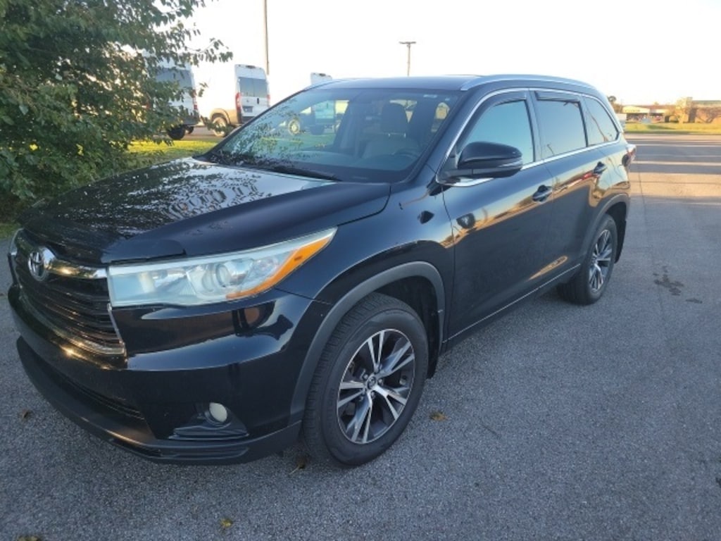 Used 2016 Toyota Highlander XLE V6 SUV