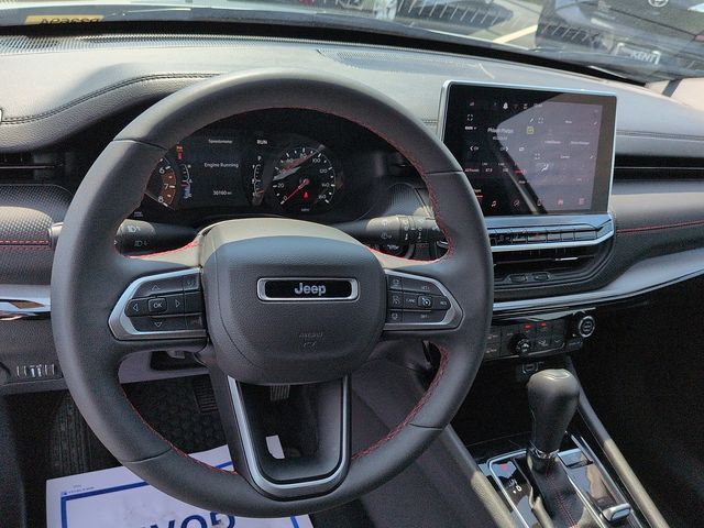 2025 Jeep Compass Trailhawk - Photo 13