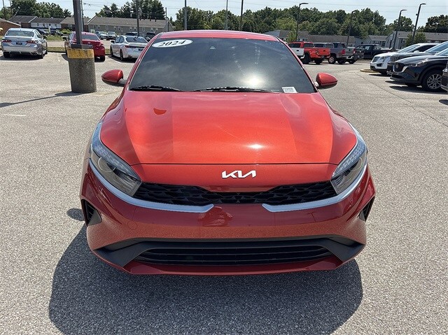 2024 Kia Forte LXS photo 2
