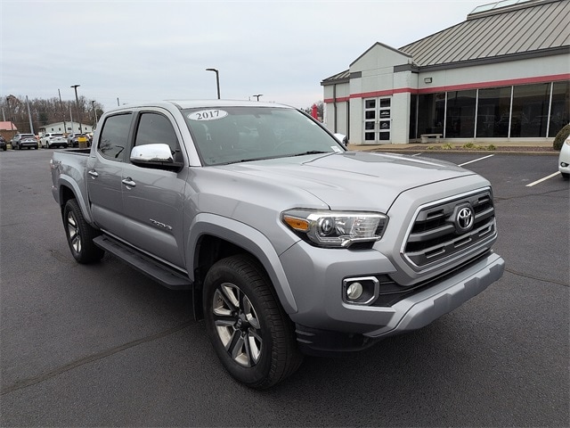 2017 Toyota Tacoma Limited's photo