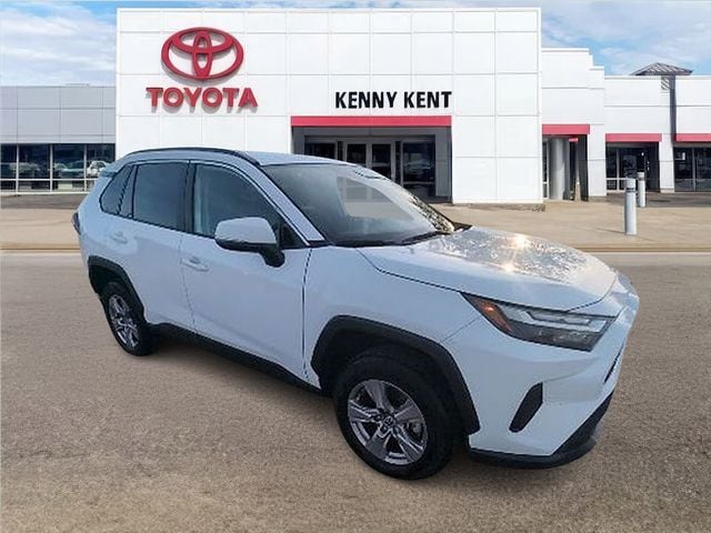 2025 Toyota RAV4 XLE AWD's photo