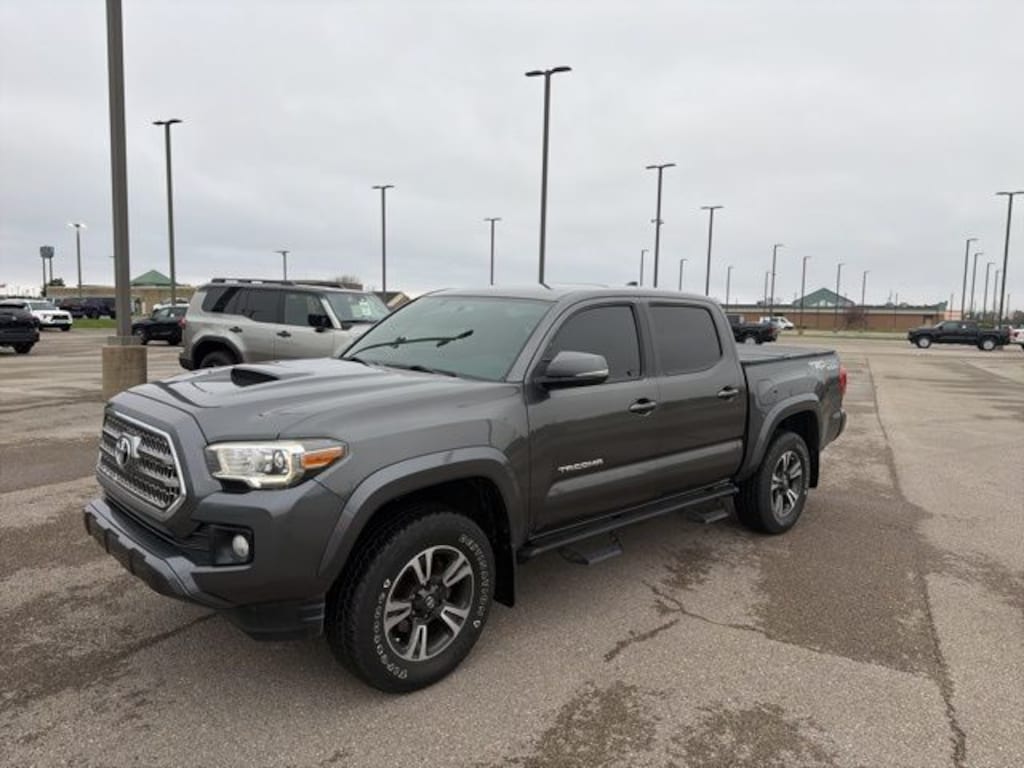 Used 2017 Toyota Tacoma TRD Sport Truck Double Cab