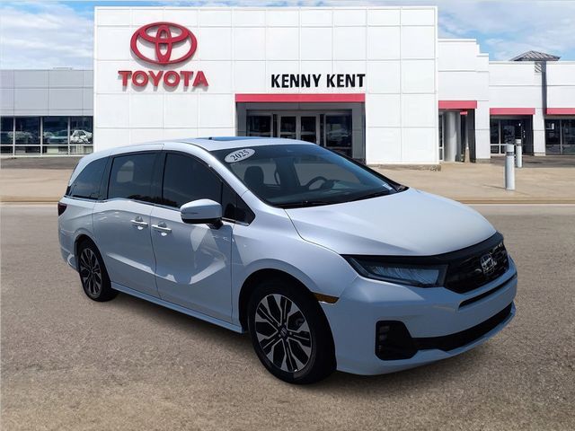 2025 Honda Odyssey Elite's photo