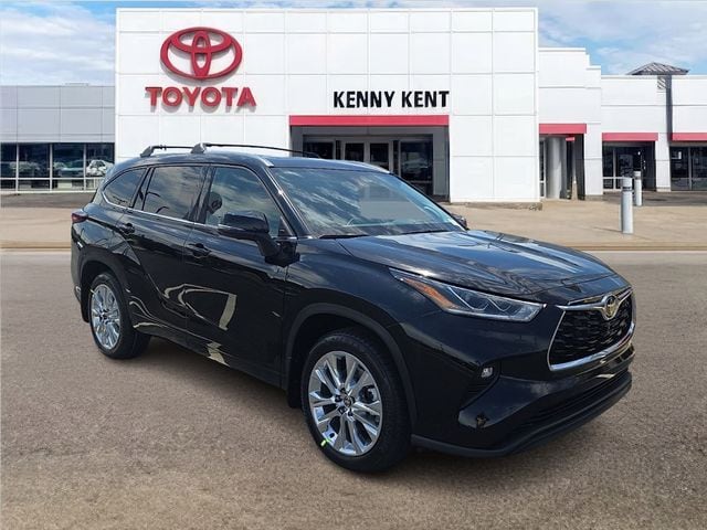 2026 Toyota Highlander Limited AWD's photo