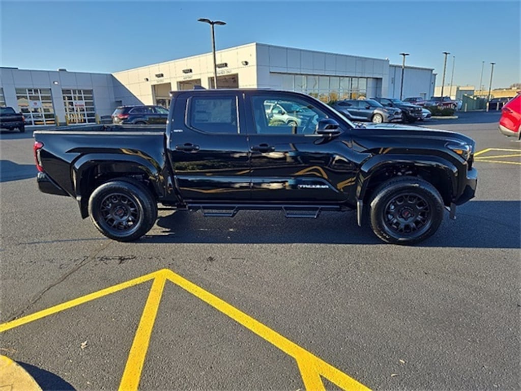 New 2025 Toyota Tacoma SR5 Truck Double Cab