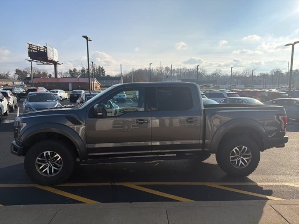 Used 2017 Ford F-150 Raptor Truck SuperCrew Cab