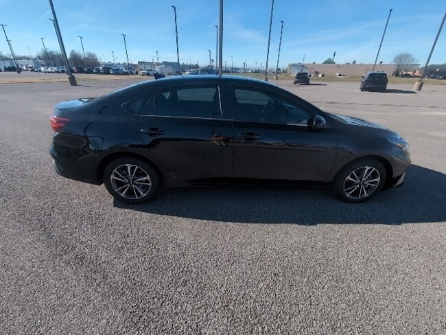 2024 Kia Forte LXS Sedan