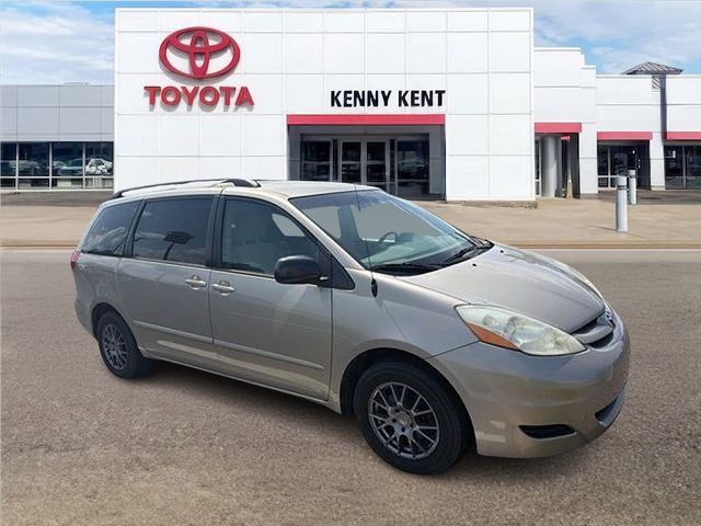 2008 Toyota Sienna LE 7-Passenger's photo