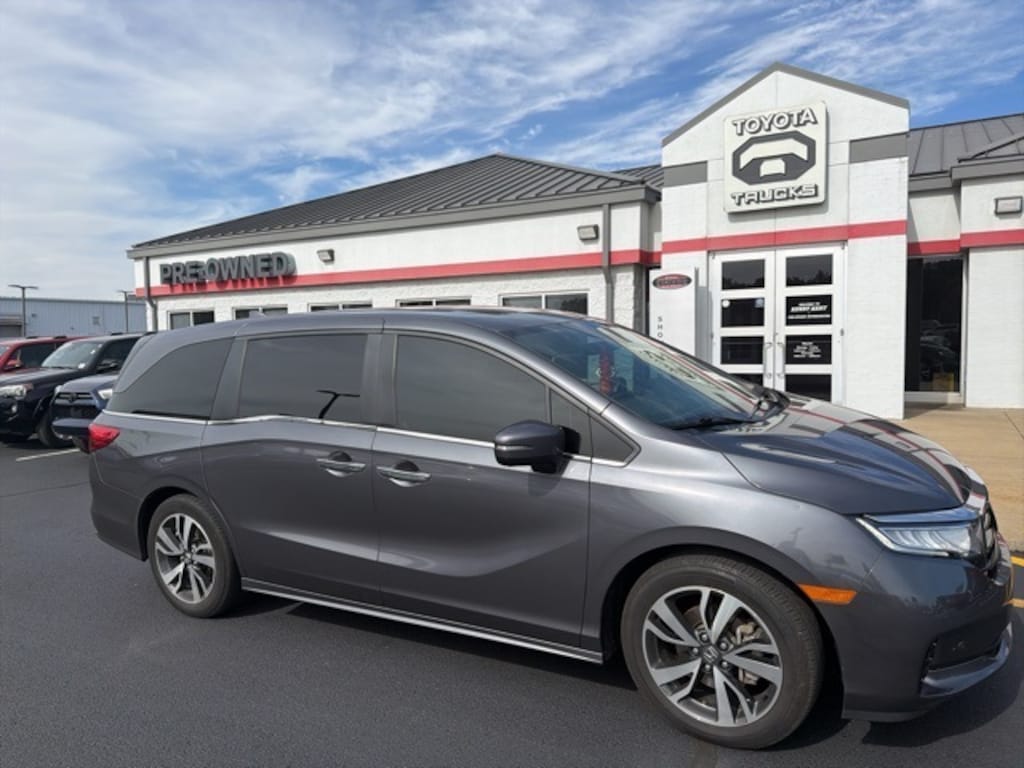 Used 2023 Honda Odyssey Touring Van