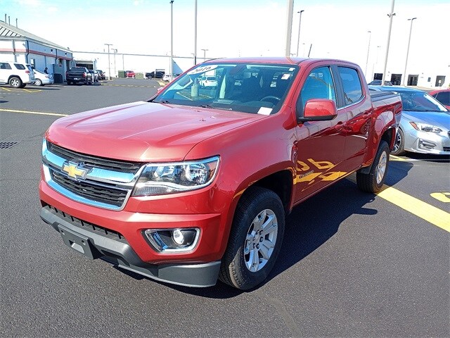 2016 Chevrolet Colorado LT photo 3