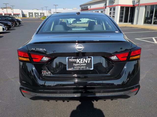 2025 Nissan Altima SV - Photo 6