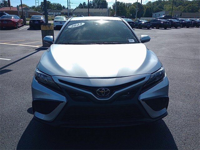 2023 Toyota Camry SE photo 2
