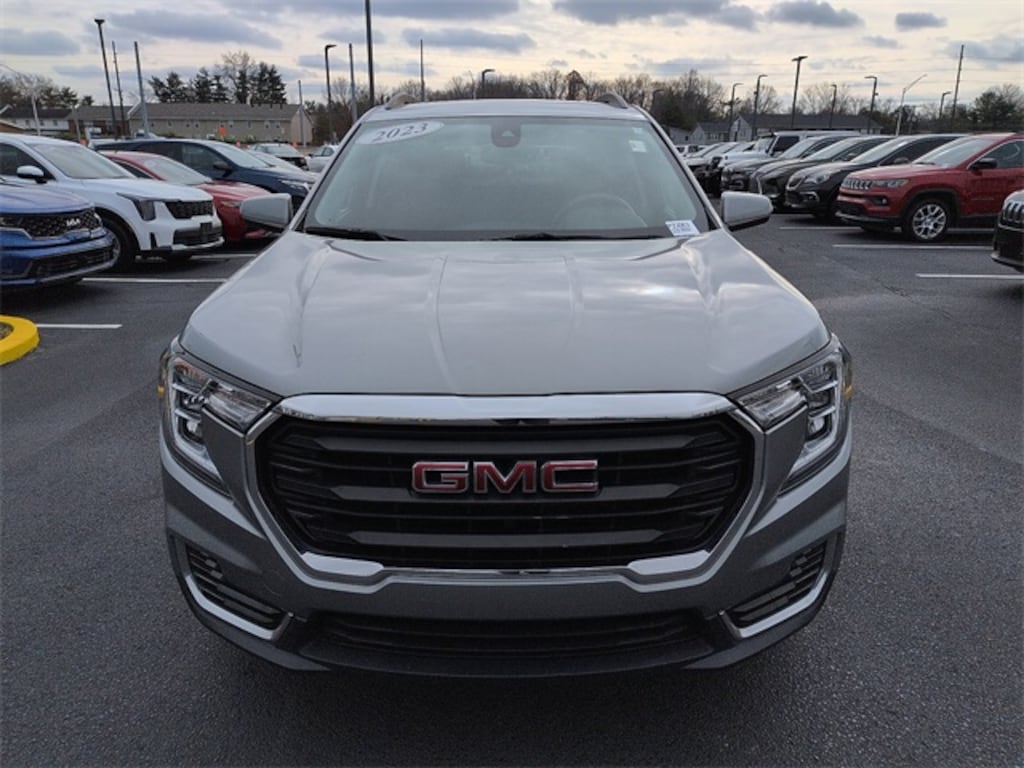 Used 2023 GMC Terrain SLE SUV