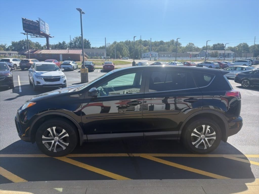 Used 2018 Toyota RAV4 LE SUV