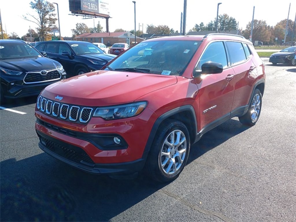 Used 2024 Jeep Compass Latitude Lux SUV