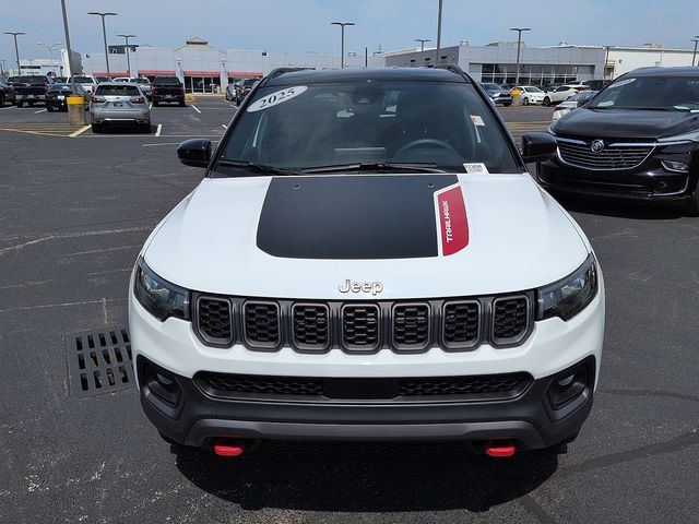 2025 Jeep Compass Trailhawk - Photo 2
