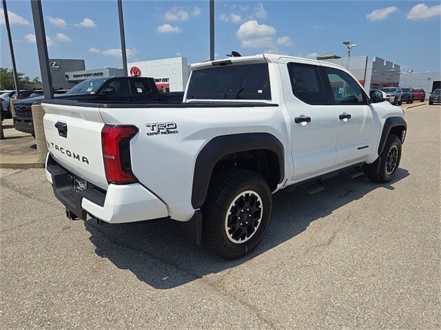 2025 Toyota Tacoma TRD photo 3