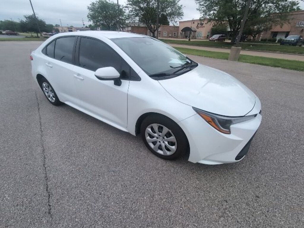 Used 2025 Toyota Corolla LE Sedan