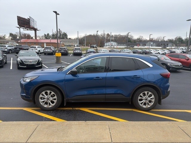 2023 Ford Escape Active photo 3