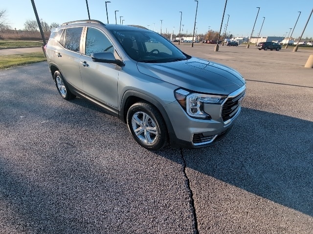 2023 GMC Terrain SLE's photo